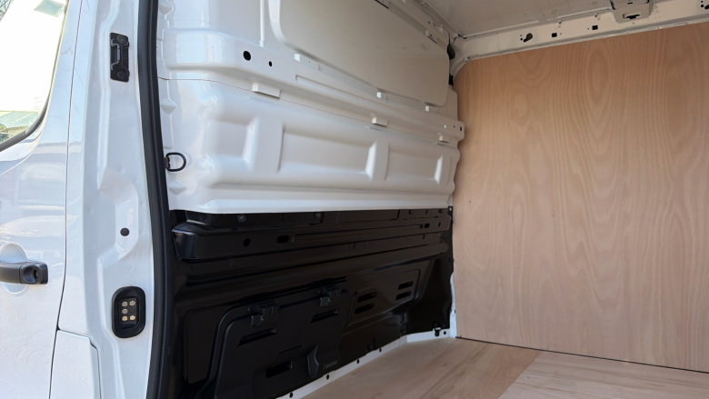 Renault Trafic Lwb Diesel LL30 Blue dCi 150 Extra [Safety] Van